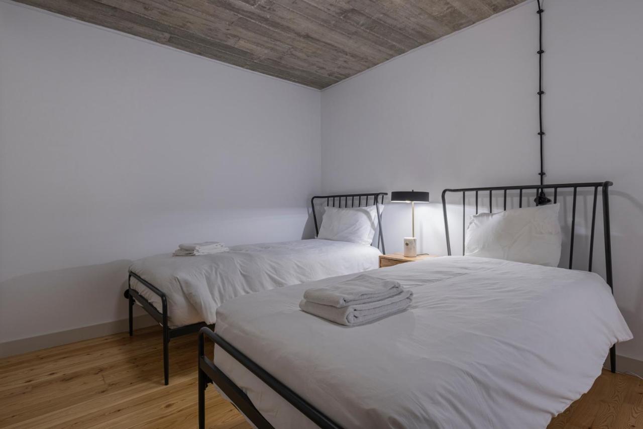 Glamorous 3Bdr Apartment In City Center By Lovelystay Lisboa Extérieur photo