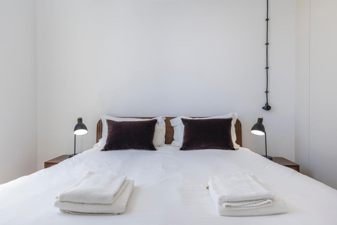 Glamorous 3Bdr Apartment In City Center By Lovelystay Lisboa Extérieur photo