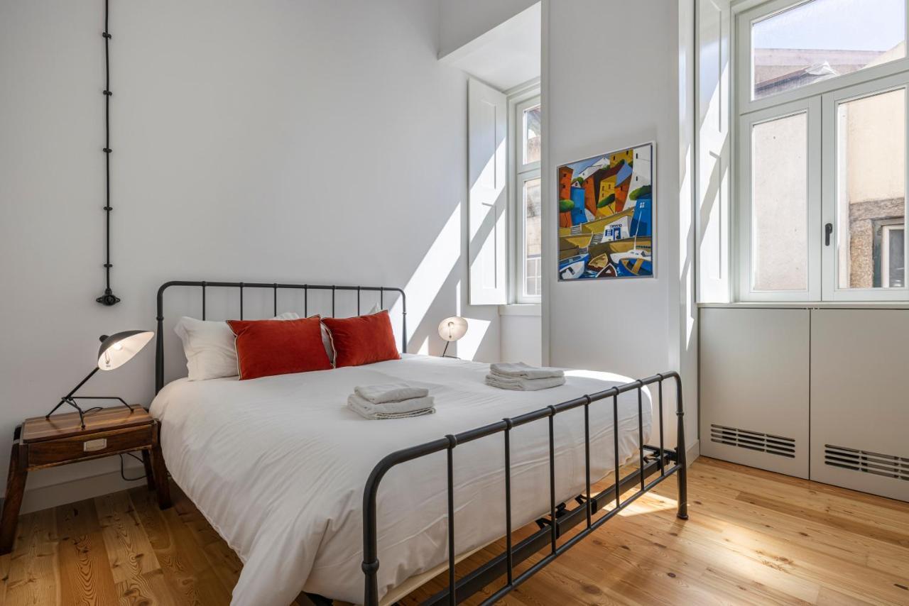 Glamorous 3Bdr Apartment In City Center By Lovelystay Lisboa Extérieur photo