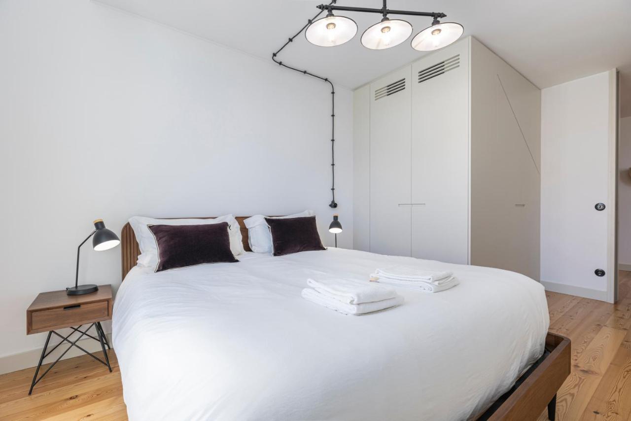 Glamorous 3Bdr Apartment In City Center By Lovelystay Lisboa Extérieur photo