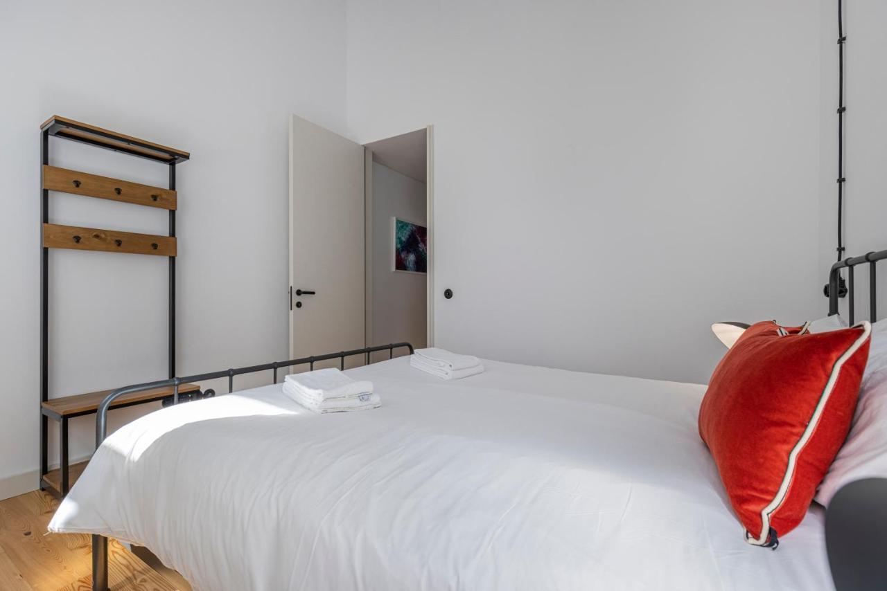 Glamorous 3Bdr Apartment In City Center By Lovelystay Lisboa Extérieur photo