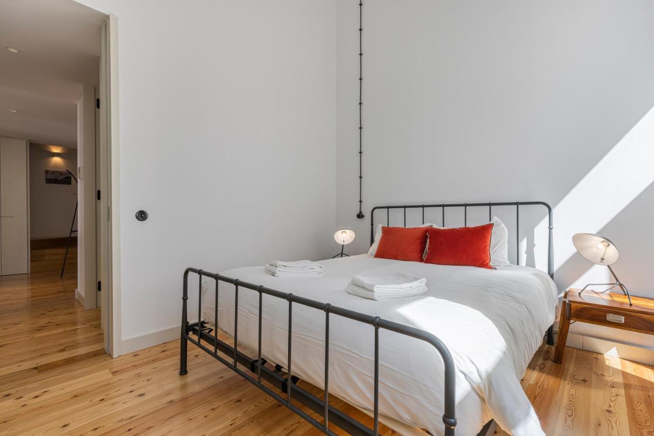 Glamorous 3Bdr Apartment In City Center By Lovelystay Lisboa Extérieur photo